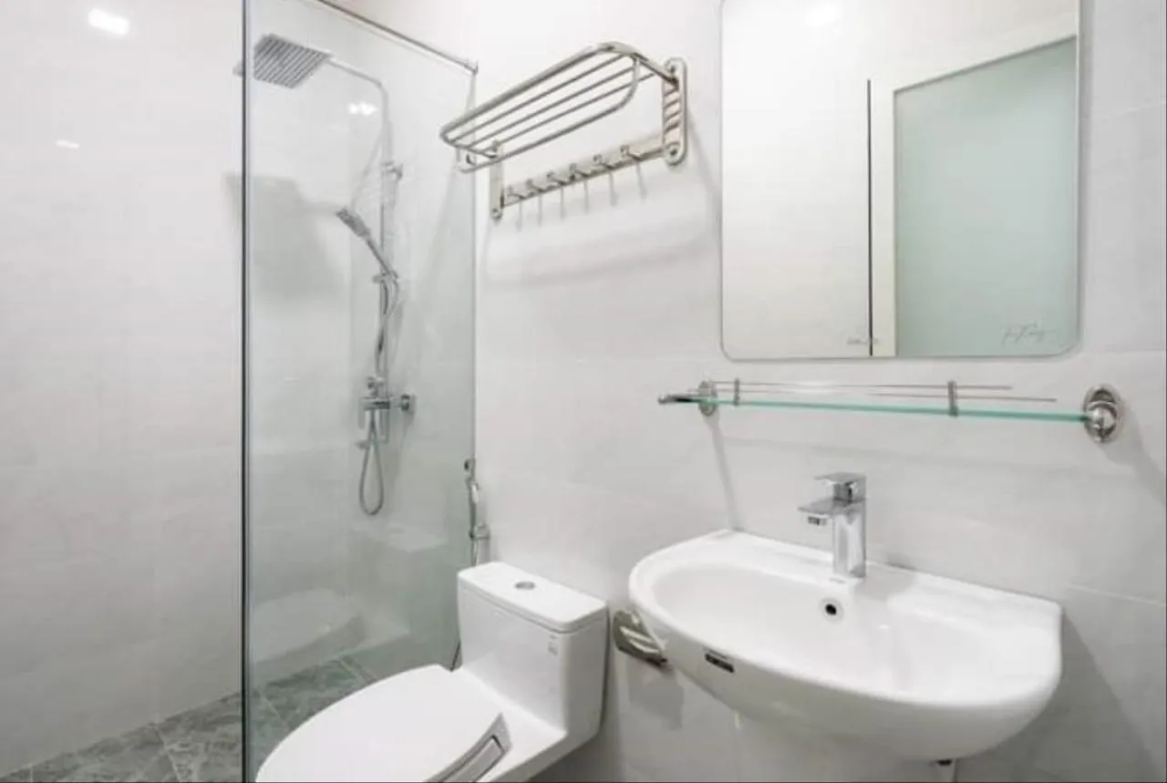 Dinh Dinh Saigon Airport Hotel-74A Giai Phong Ho Chi Minh City