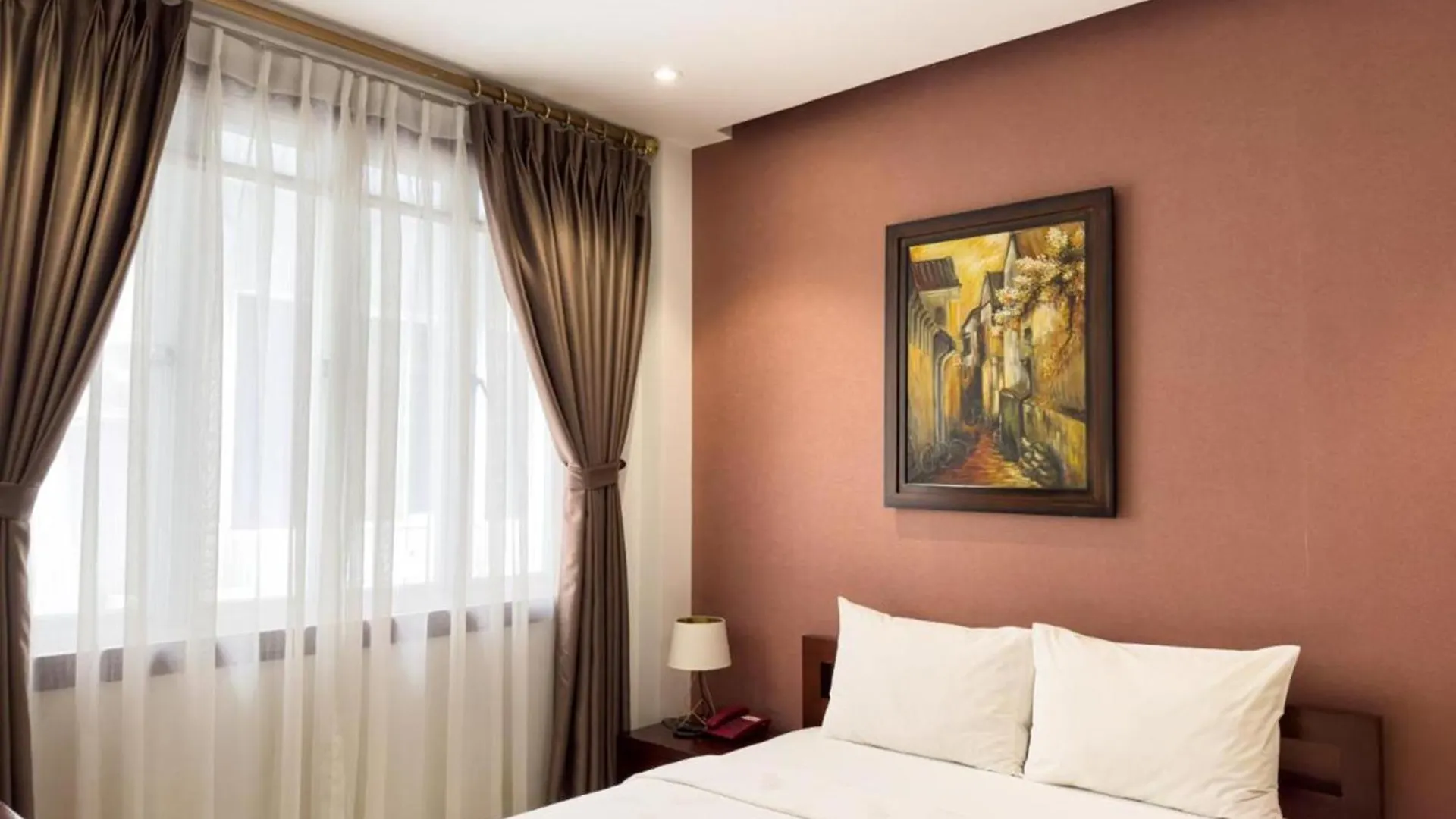 Dinh Dinh Saigon Airport Hotel-74A Giai Phong Ho Či Minovo Město 2*,